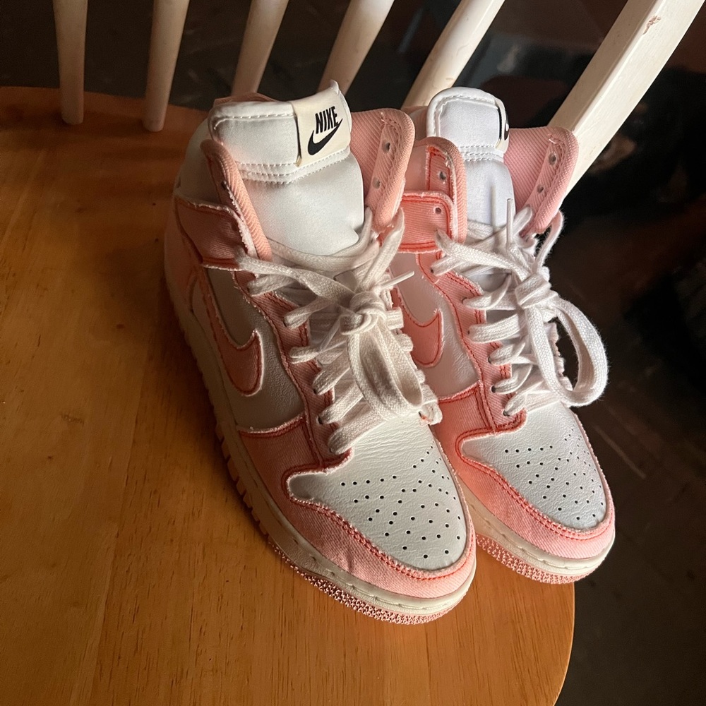 Nike Dunks - Picture 2 of 2